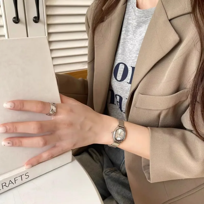 Зеленые часы с маленьким оваль – обзор и цена Luxury Watch Casio